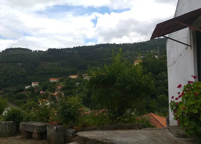 Casa Da Eira - Castanheiras Landhaus Resende
